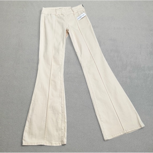 NWT Pacsun Pants 24 Womens Ecru Stretch Low Rise Flared Leg Figure Hugging Jeans - Picture 1 of 15